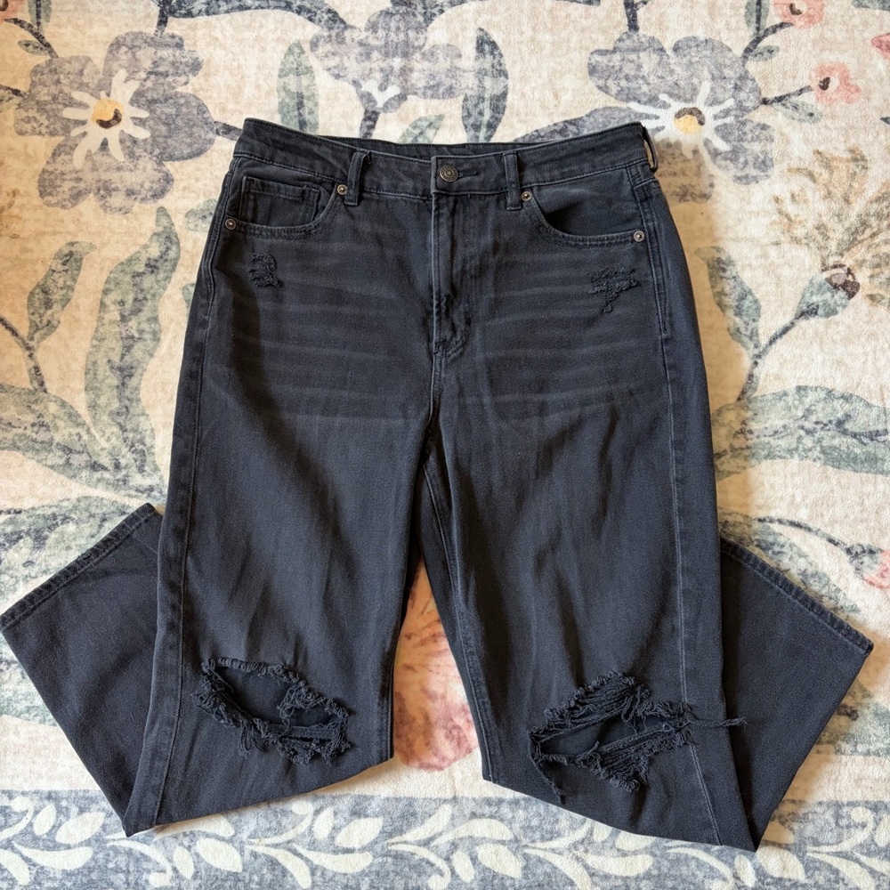 American Eagle Outfitters Short Dark Gray Distressed Jeans